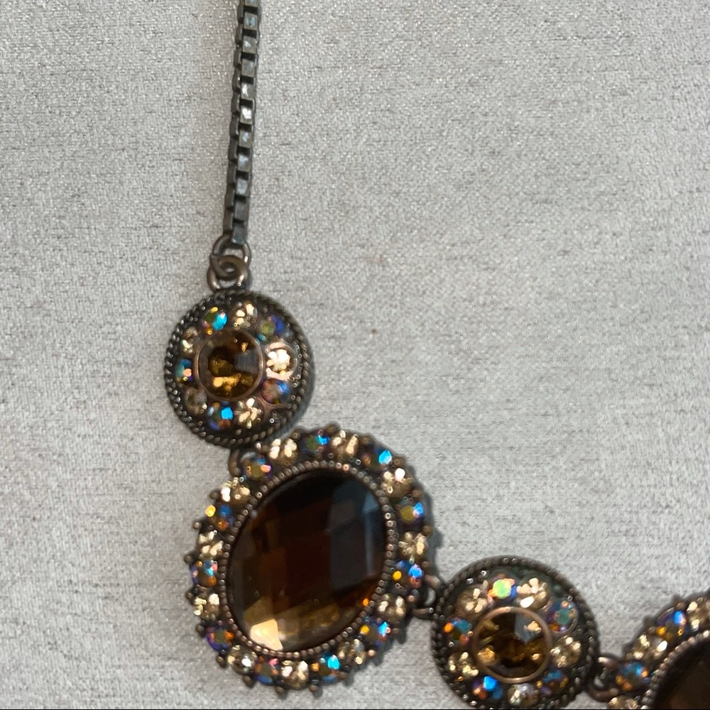 Cache Crystal Necklace - Picture 3 of 7
